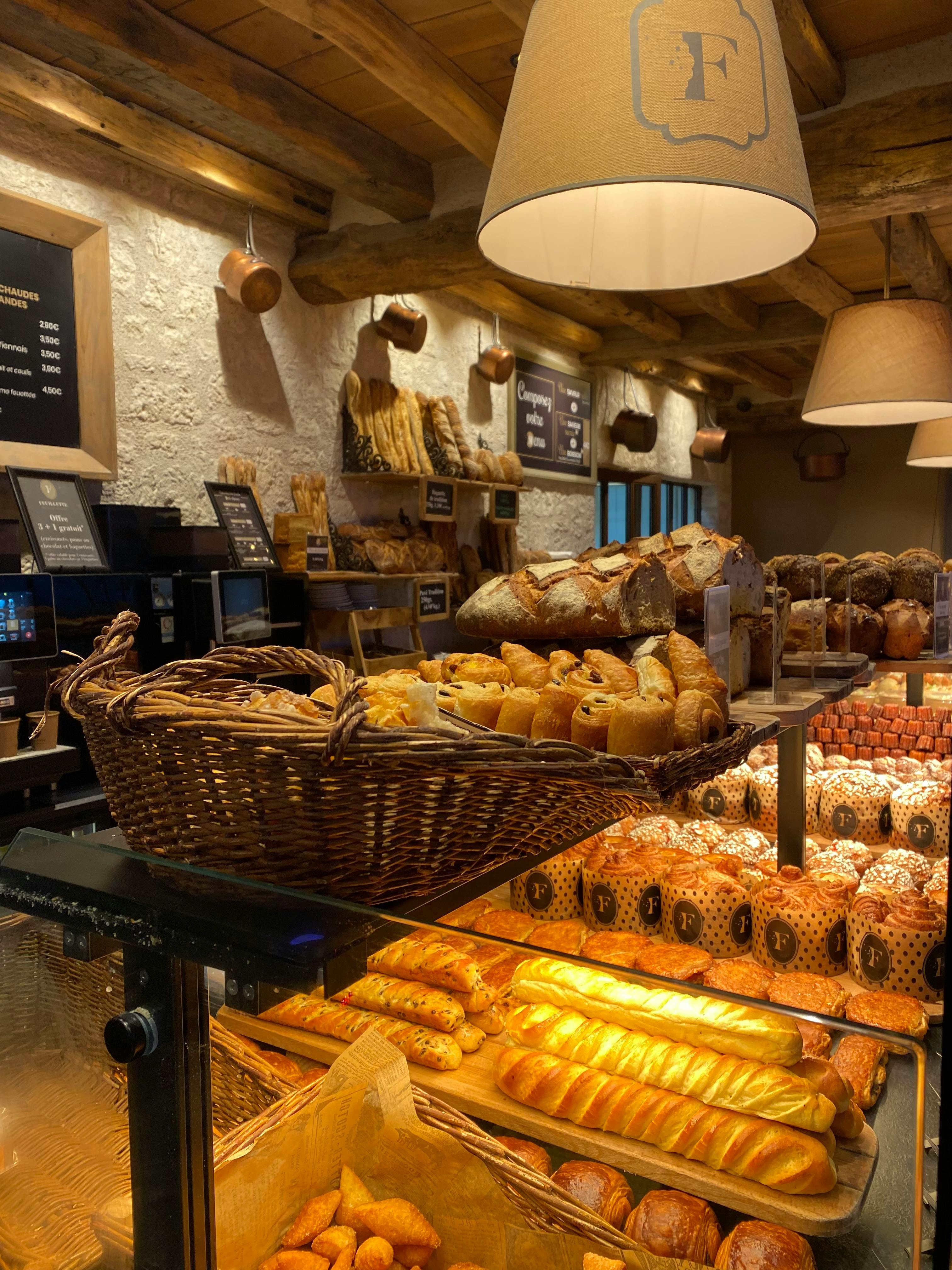 Sacred Meals: Food in Rituals and Religion